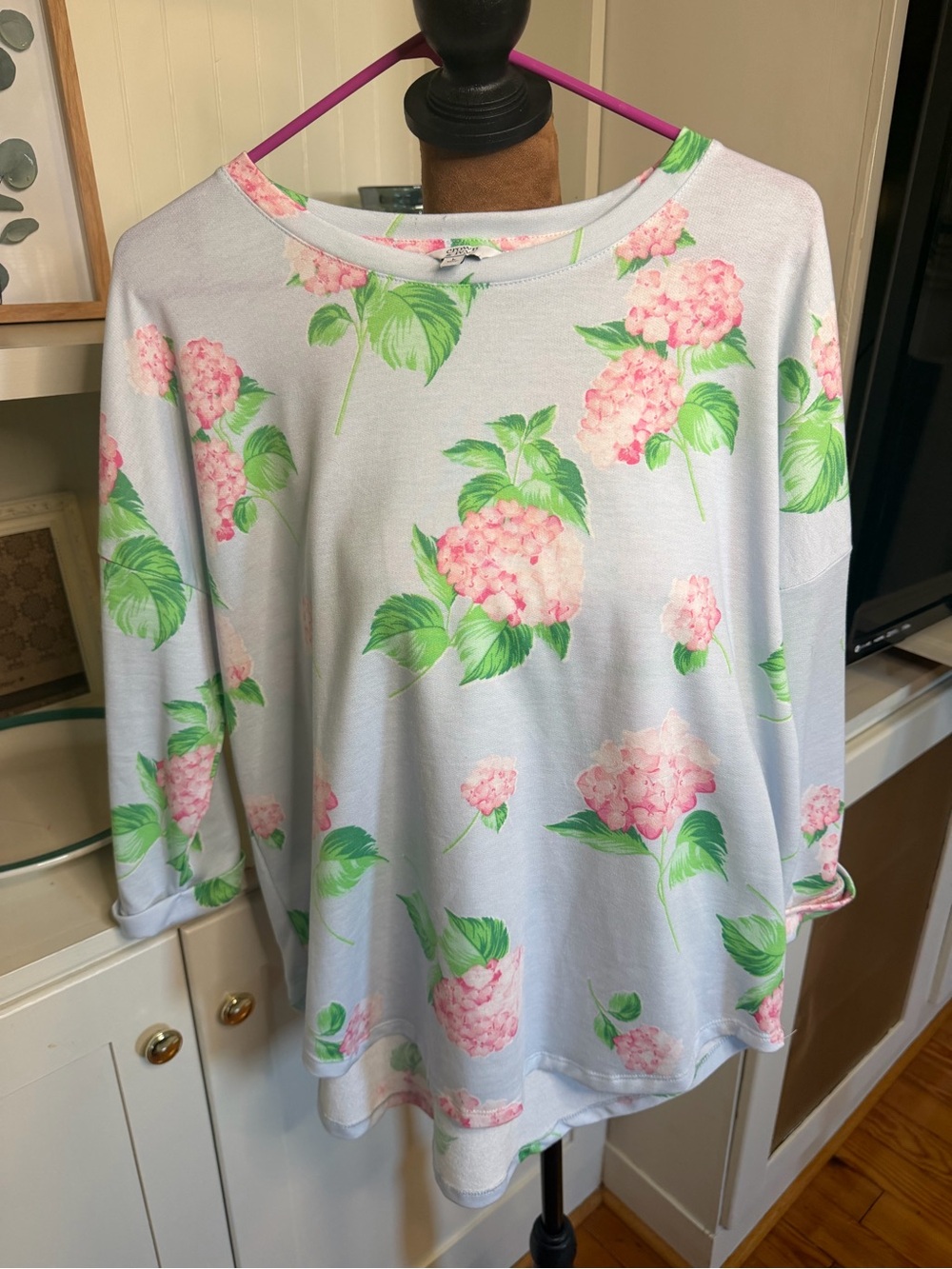 crown & ivy Light Blue Floral Long Sleeve Top